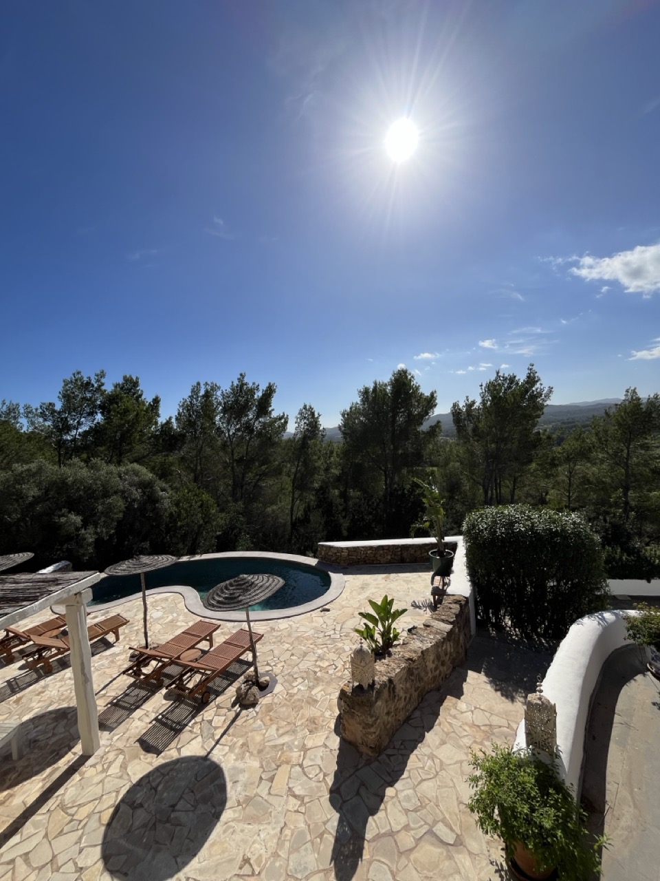 uitzicht en terras zwembad.jpeg